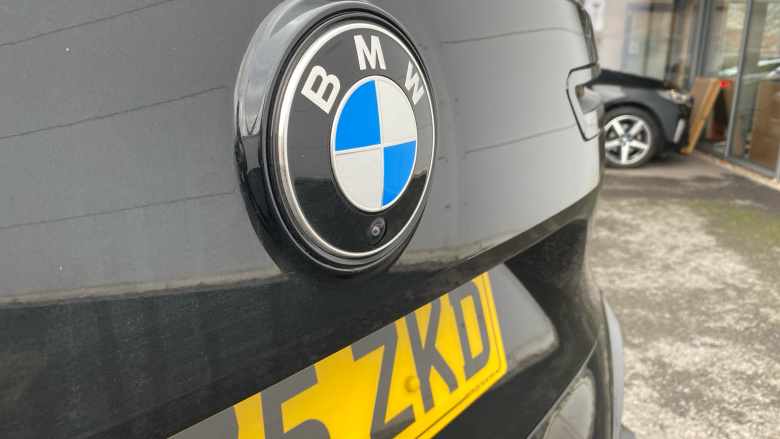 BMW iX 300kW xDrive45 M Sport 101kWh 5dr Auto [Pro Pack] Electric Estate